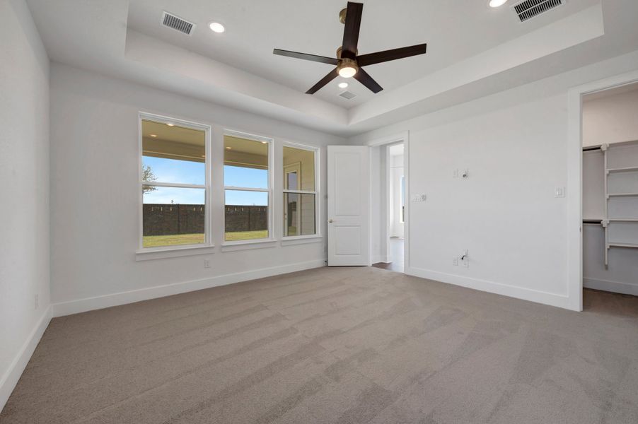 Spacious, unfurnished interior of a new home in Landmark, Denton (Image 22).