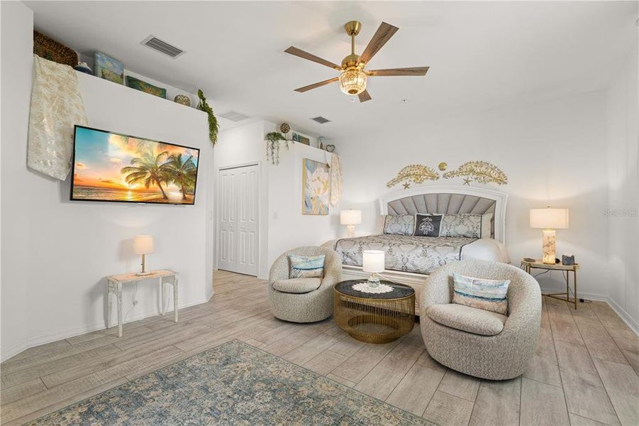 Furnished interior view inside a new home in , Punta Gorda (Image 38).