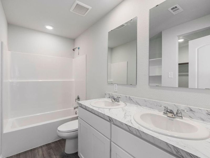 Furnished interior view inside a new home in Shirey Forest - Branches, Lufkin (Image 8).