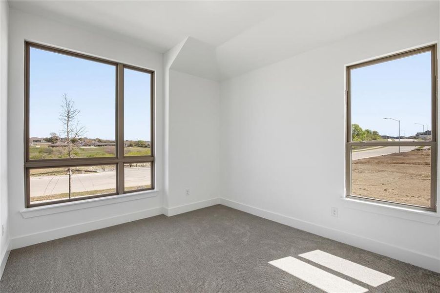Spacious, unfurnished interior of a new home in Talon Hills, Fort Worth (Image 27).