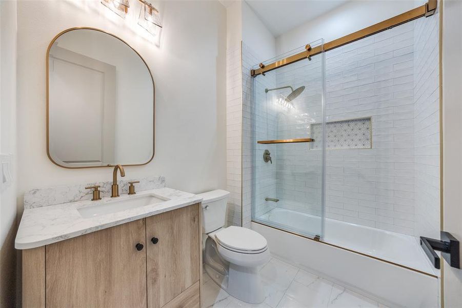 Furnished interior view inside a new home in , Dallas (Image 24). Furnished interior view inside a new home in , Dallas (Image 24).