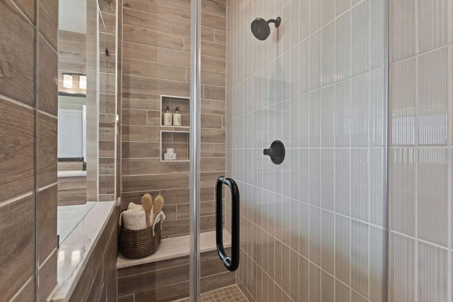 Close-up of interior finishes inside a home in Evergreen, Conroe (Image 21). Close-up of interior finishes inside a home in Evergreen, Conroe (Image 21).