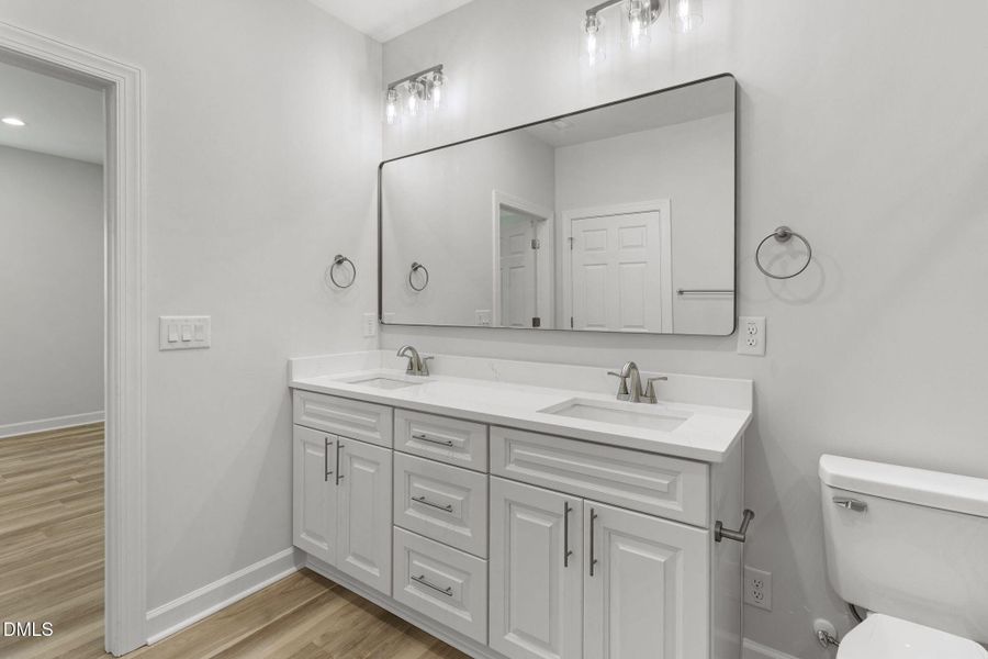 24-web-or-mls-IMG_8286 24-web-or-mls-IMG_8286