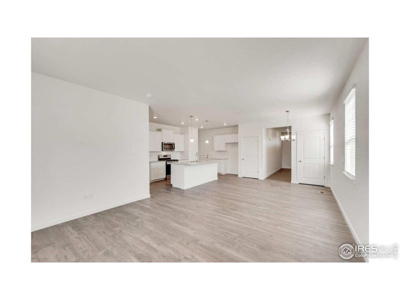 Spacious, unfurnished interior of a new home in Prairie Song, Windsor (Image 21).