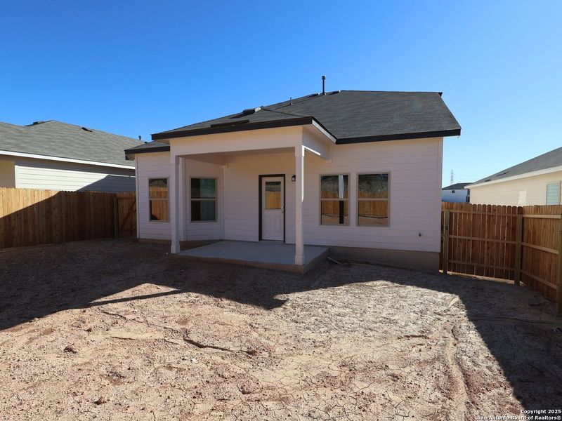 Exterior details and patio area of a home in Agave, San Antonio (Image 3).
