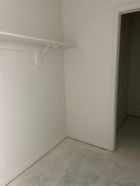 Spacious, unfurnished interior of a new home in Hillview Addition, Decatur (Image 7).