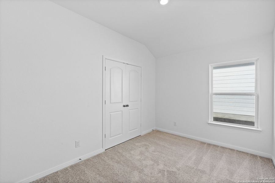 Spacious, unfurnished interior of a new home in Preserve at Medina, Von Ormy (Image 9).