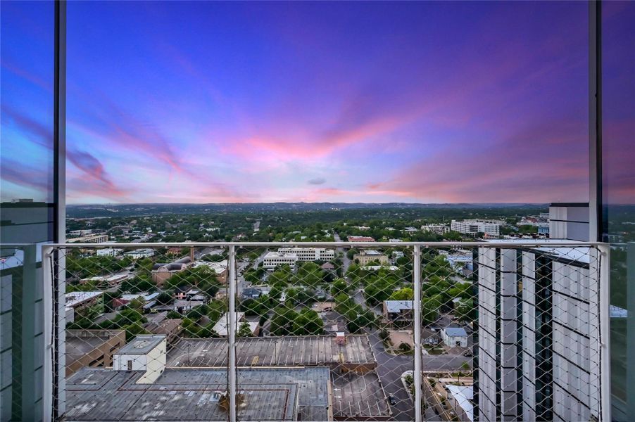VIEWS. Because of its strategic location amongst various districts, The Linden affords views from all sides that include: The Texas State Capitol, Texas Hill Country, The University of Texas at Austin and the traditional Central Business District (CBD). VIEWS. Because of its strategic location amongst various districts, The Linden affords views from all sides that include: The Texas State Capitol, Texas Hill Country, The University of Texas at Austin and the traditional Central Business District (CBD).