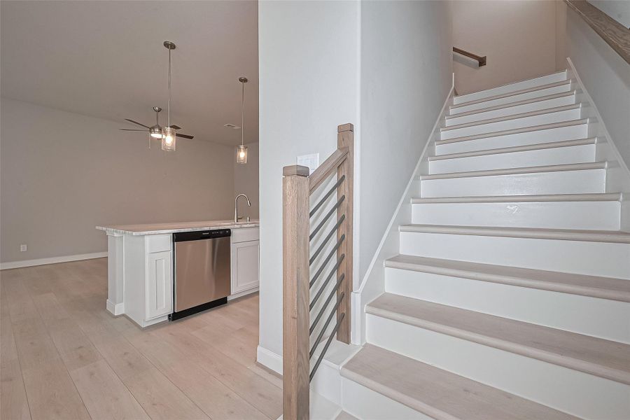 Spacious, unfurnished interior of a new home in Regents Court, Houston (Image 39).