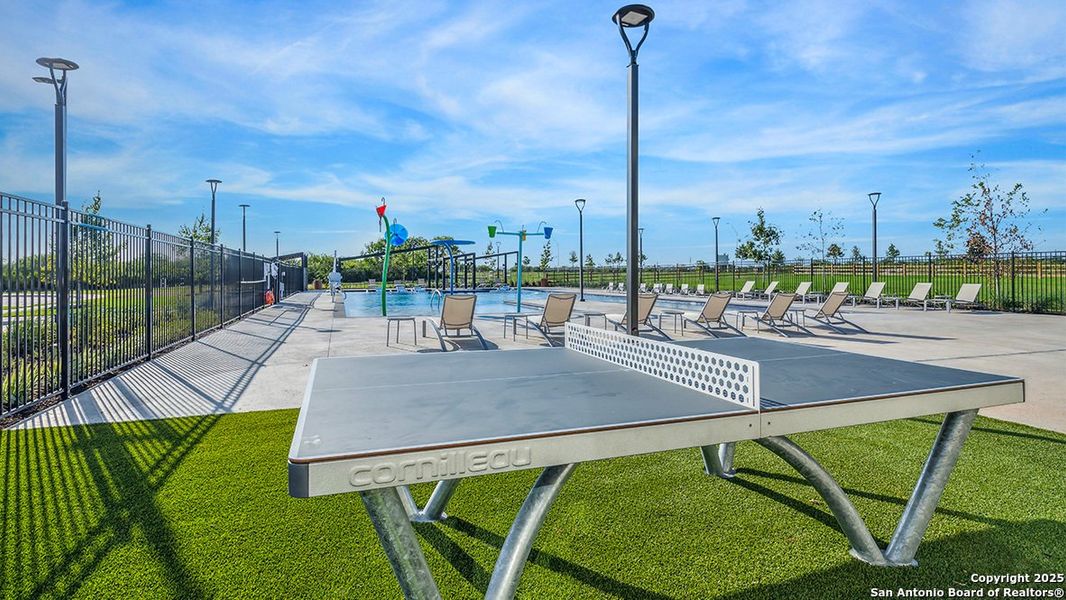 Image 33 of a home in Avenida.