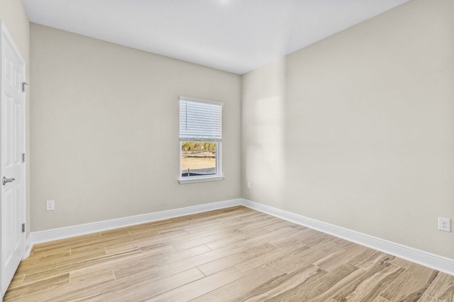 Spacious, unfurnished interior of a new home in Lake Merial, Panama City (Image 20).