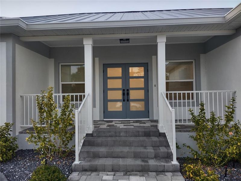 Exterior details and patio area of a home in , Port Charlotte (Image 26).