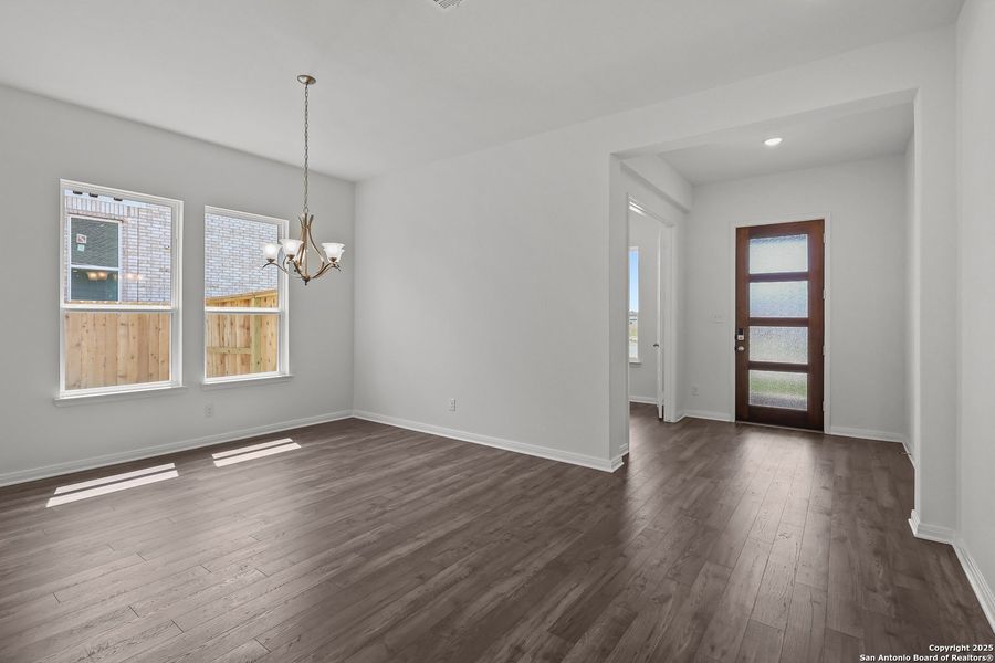 Spacious, unfurnished interior of a new home in Homestead 65', Schertz (Image 24).
