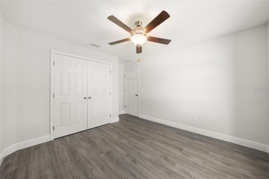 Spacious, unfurnished interior of a new home in , Sebring (Image 45).