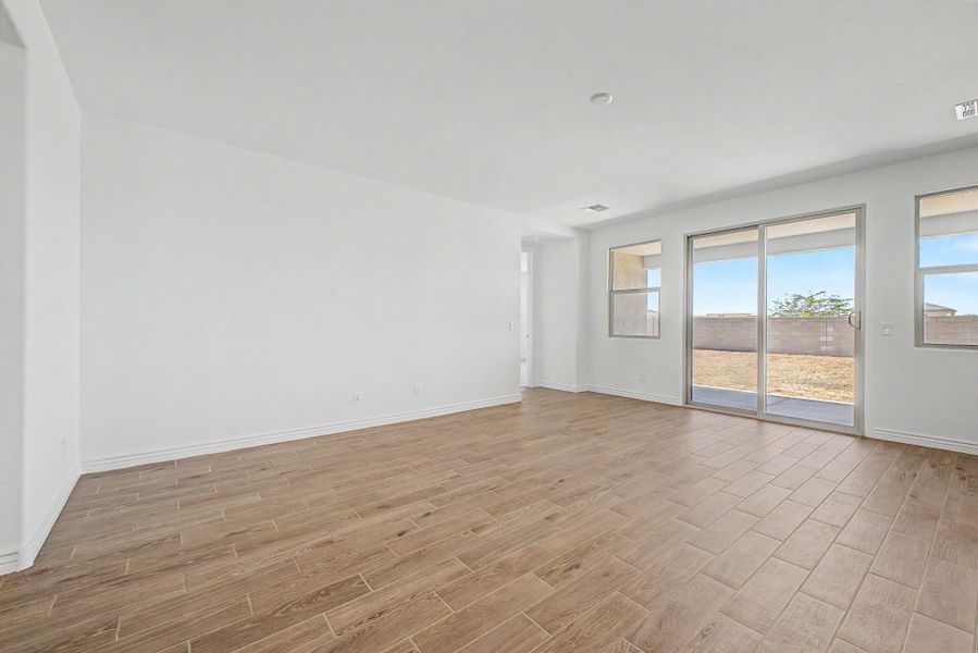 Spacious, unfurnished interior of a new home in Miravida, Surprise (Image 8).