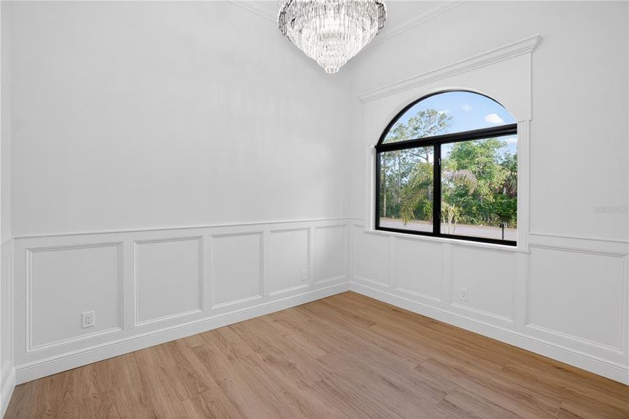 Spacious, unfurnished interior of a new home in , Port Charlotte (Image 72).