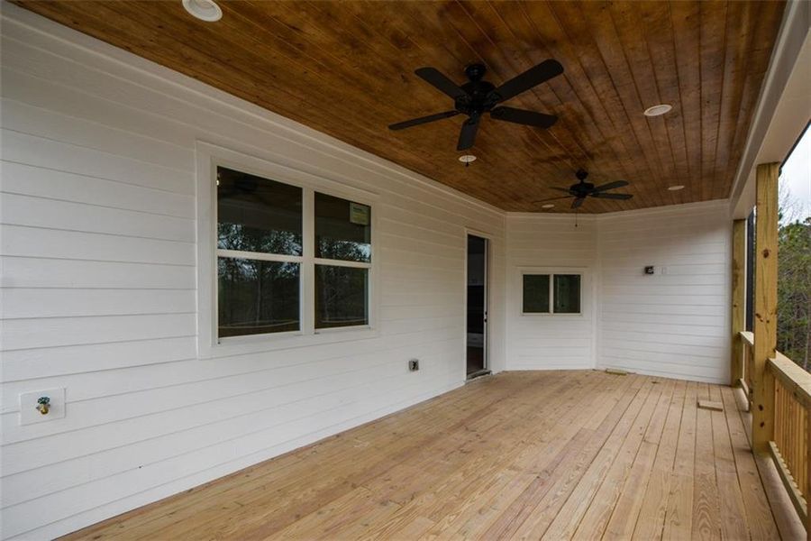 Exterior details and patio area of a home in , Jasper (Image 3).