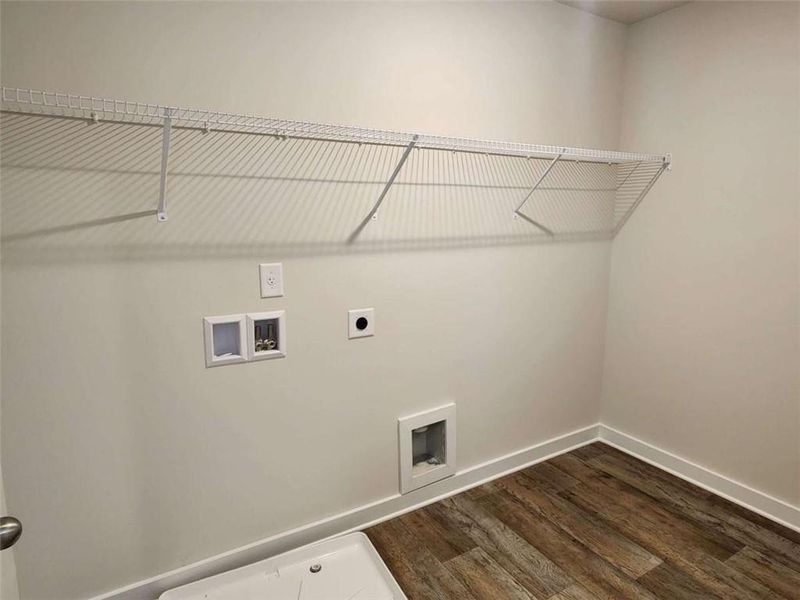 Spacious, unfurnished interior of a new home in Southern Hills, McDonough (Image 39).