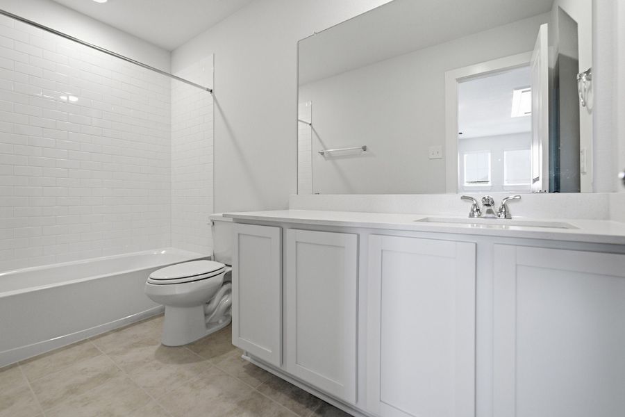 Furnished interior view inside a new home in Magnolia Springs, Montgomery (Image 14).