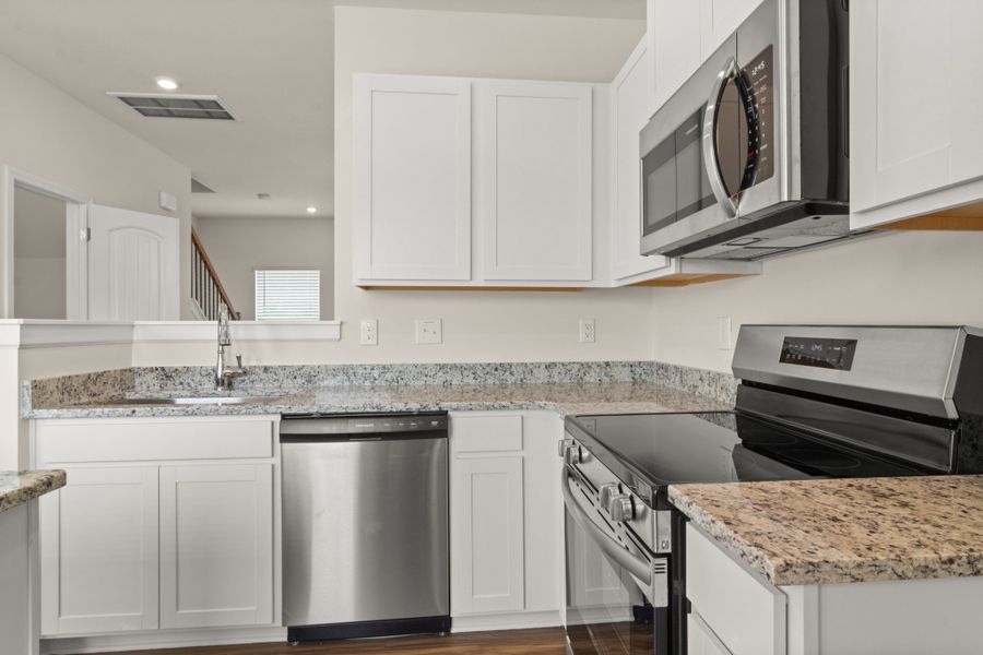 Furnished interior view inside a new home in Cantigny Park, Clarksville (Image 6).
