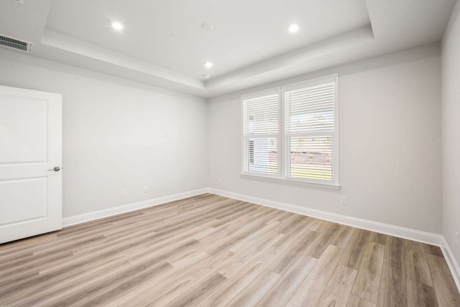 Spacious, unfurnished interior of a new home in Del Webb Savannah at Heartwood, Richmond Hill (Image 20). Spacious, unfurnished interior of a new home in Del Webb Savannah at Heartwood, Richmond Hill (Image 20).