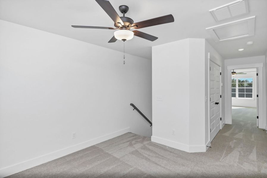 Spacious, unfurnished interior of a new home in Ashton Lakes, Lexington (Image 35).