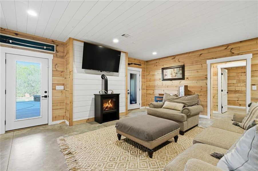 Furnished interior view inside a new home in , Talking Rock (Image 31).