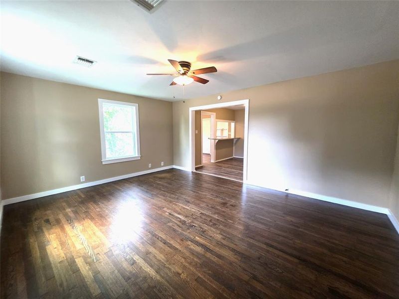 Spacious, unfurnished interior of a new home in , Brownwood (Image 17).