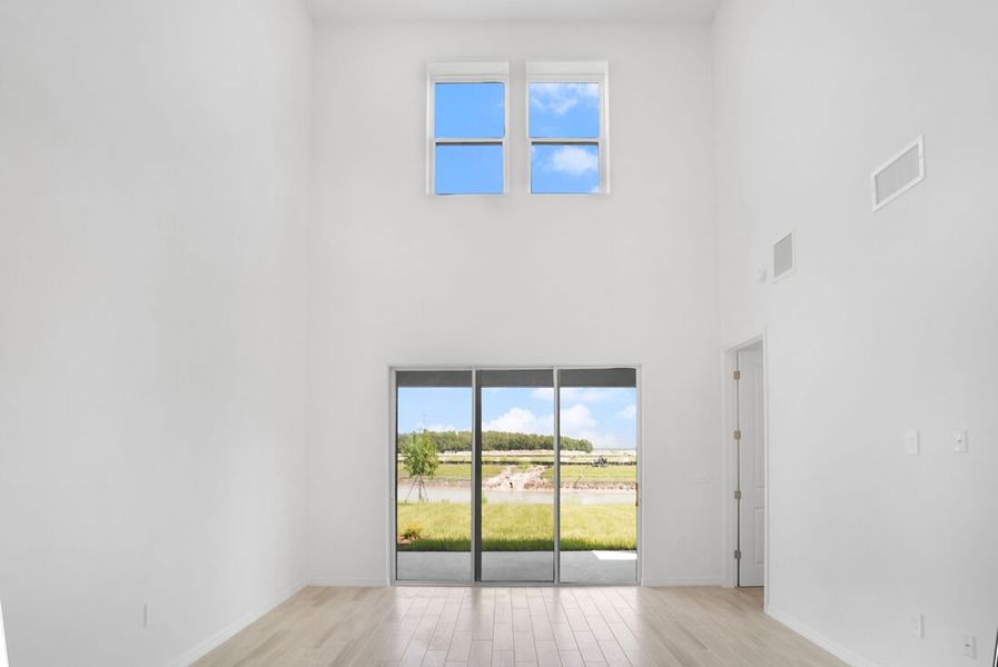 Spacious, unfurnished interior of a new home in Indigo Creek, Apollo Beach (Image 25). Spacious, unfurnished interior of a new home in Indigo Creek, Apollo Beach (Image 25).