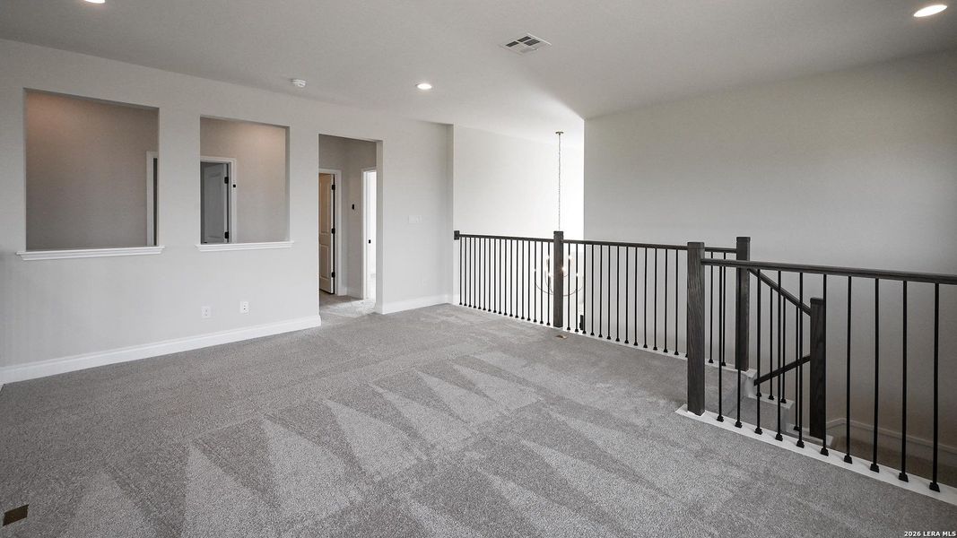 Spacious, unfurnished interior of a new home in Legacy at Lake Dunlap, New Braunfels (Image 12).