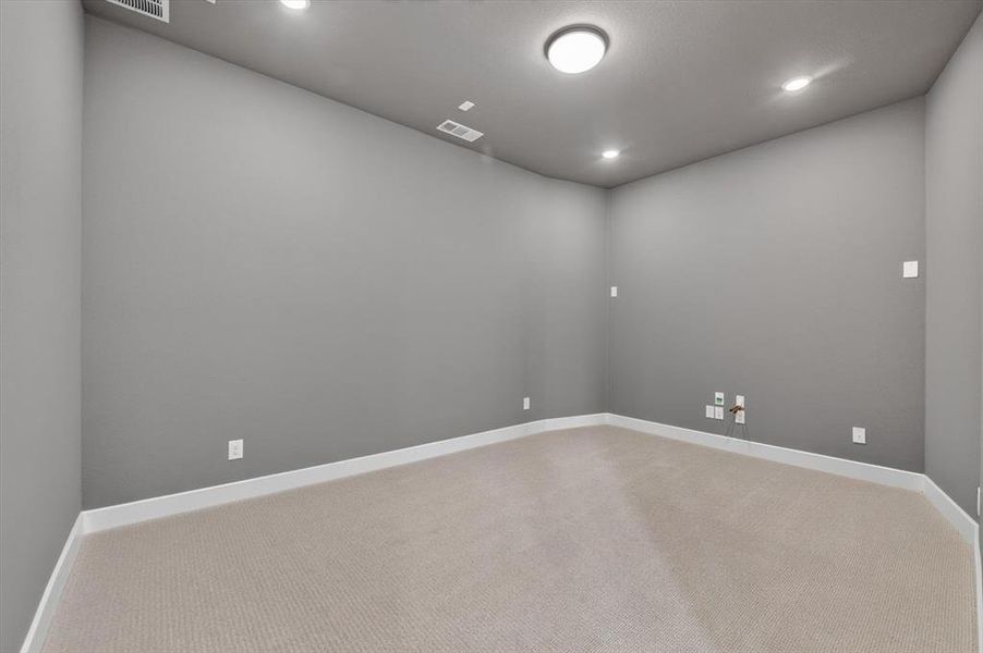 Spacious, unfurnished interior of a new home in Pecan Square, Northlake (Image 26).