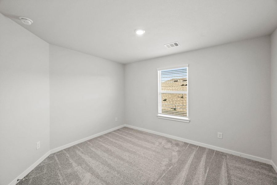 Spacious, unfurnished interior of a new home in Magnolia Springs, Montgomery (Image 25).