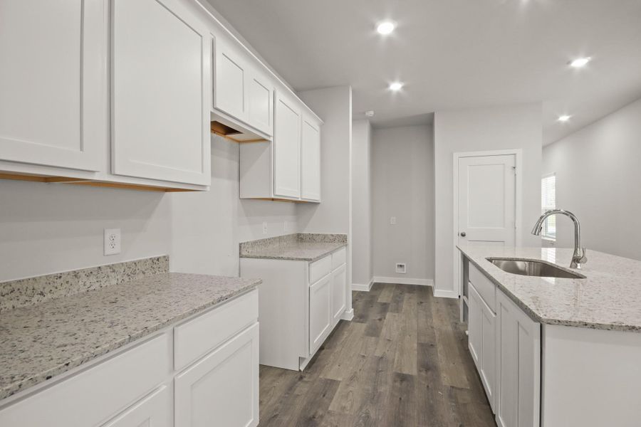 Furnished interior in a model home at Sherwood Glen in Conroe (Image 8). Furnished interior in a model home at Sherwood Glen in Conroe (Image 8).