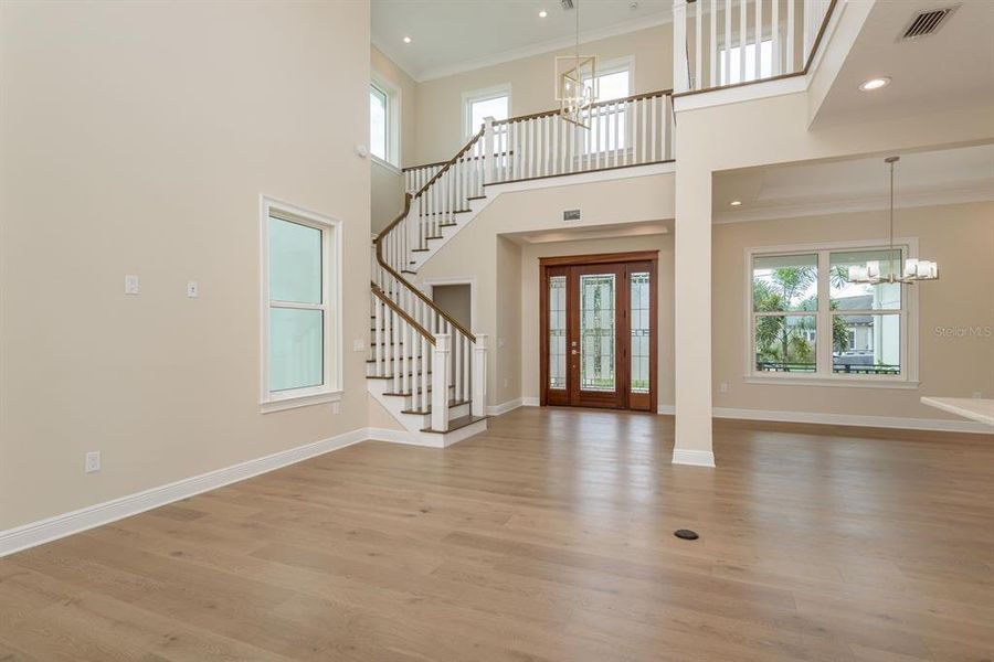 Spacious, unfurnished interior of a new home in , Tarpon Springs (Image 15).