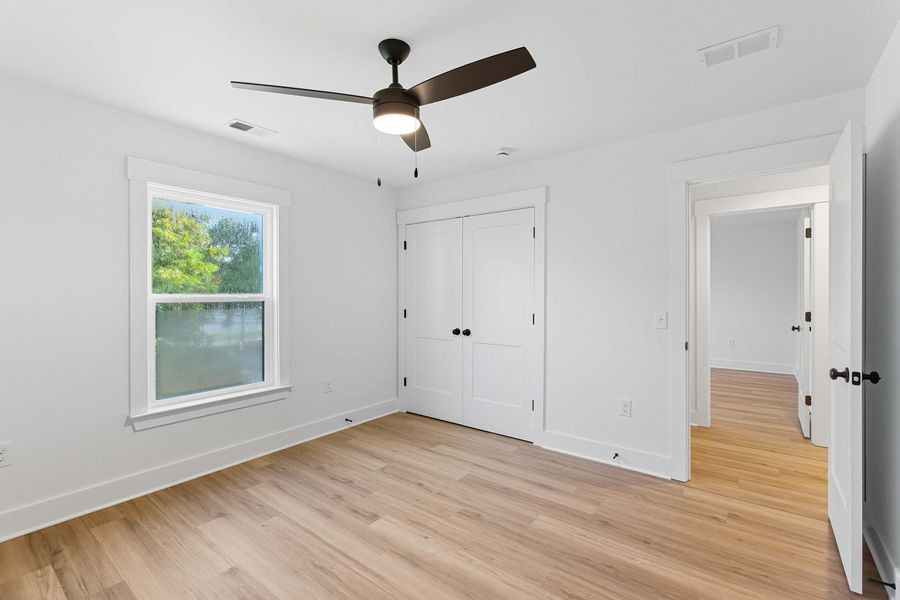 Spacious, unfurnished interior of a new home in , Charleston (Image 19).