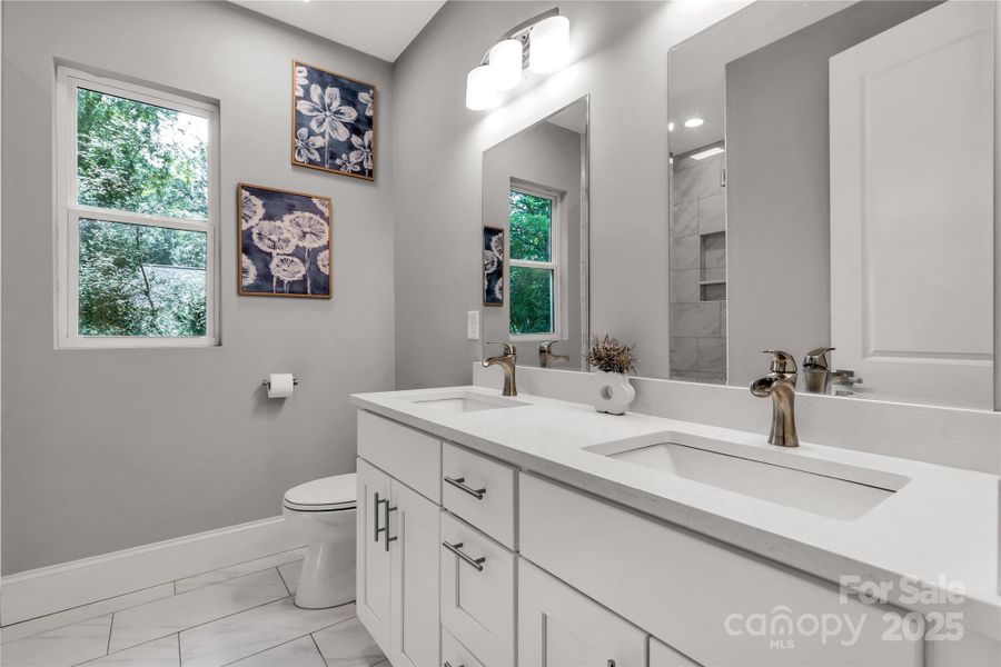 ENSUITE BATH DUAL VANITIES