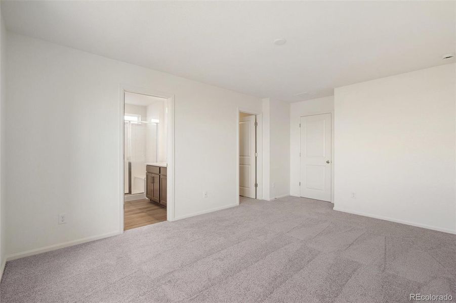 Spacious, unfurnished interior of a new home in Windler Villas, Aurora (Image 18).