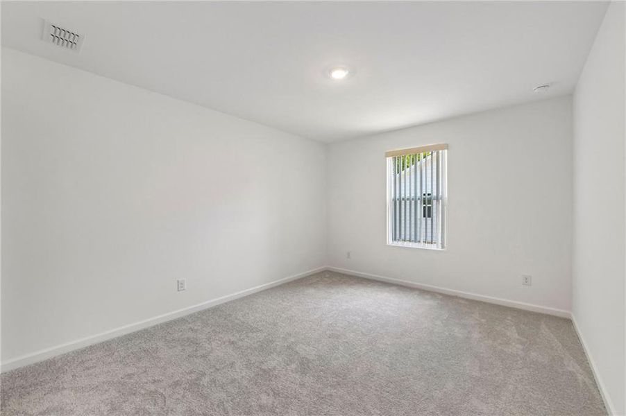 Spacious, unfurnished interior of a new home in Windance Lake, Loganville (Image 18).