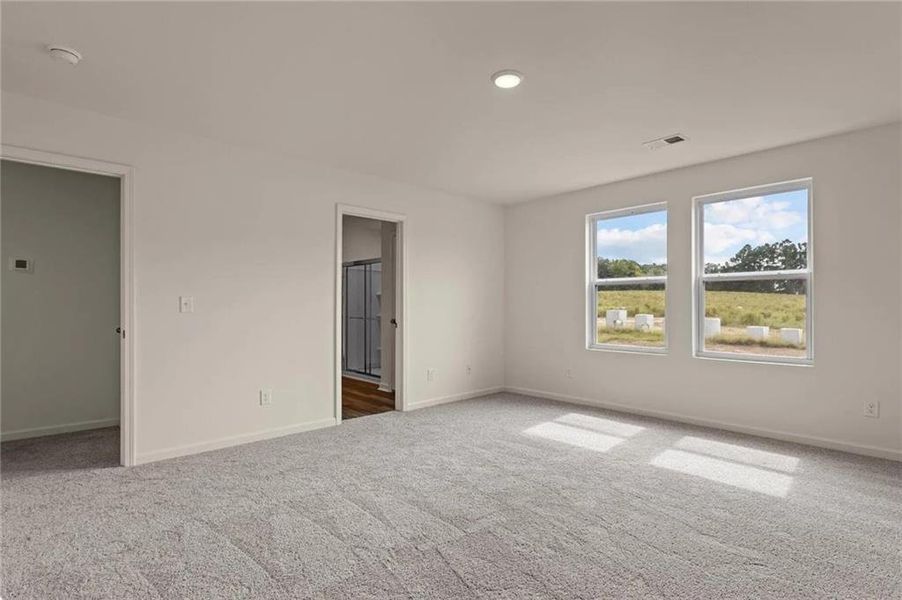 Spacious, unfurnished interior of a new home in Casteel, Bethlehem (Image 16).