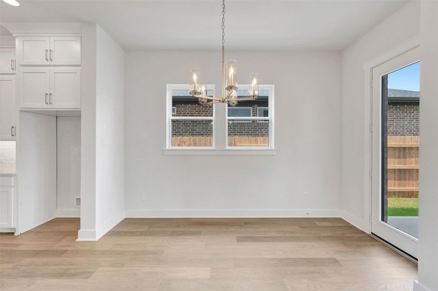 Spacious, unfurnished interior of a new home in Elyson - Reserve Collection, Katy (Image 19).