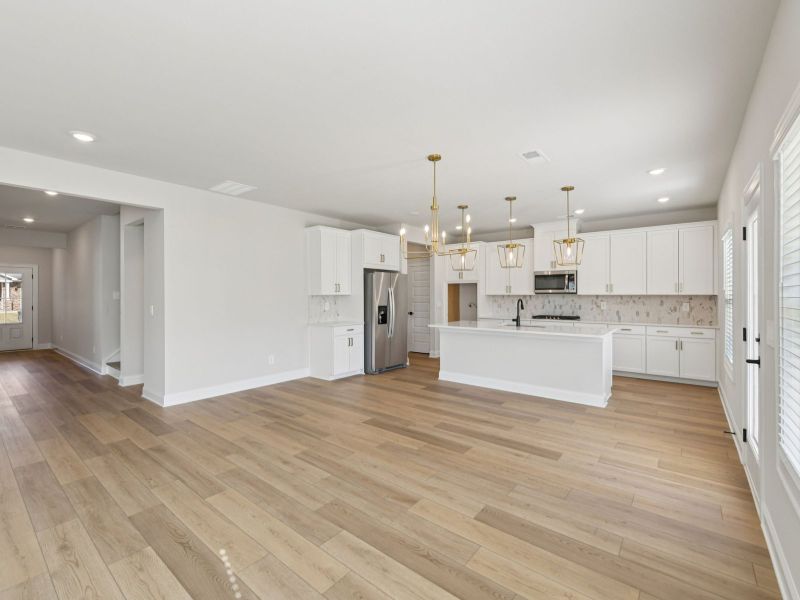 Spacious, unfurnished interior of a new home in River Pointe, Monroe (Image 14).