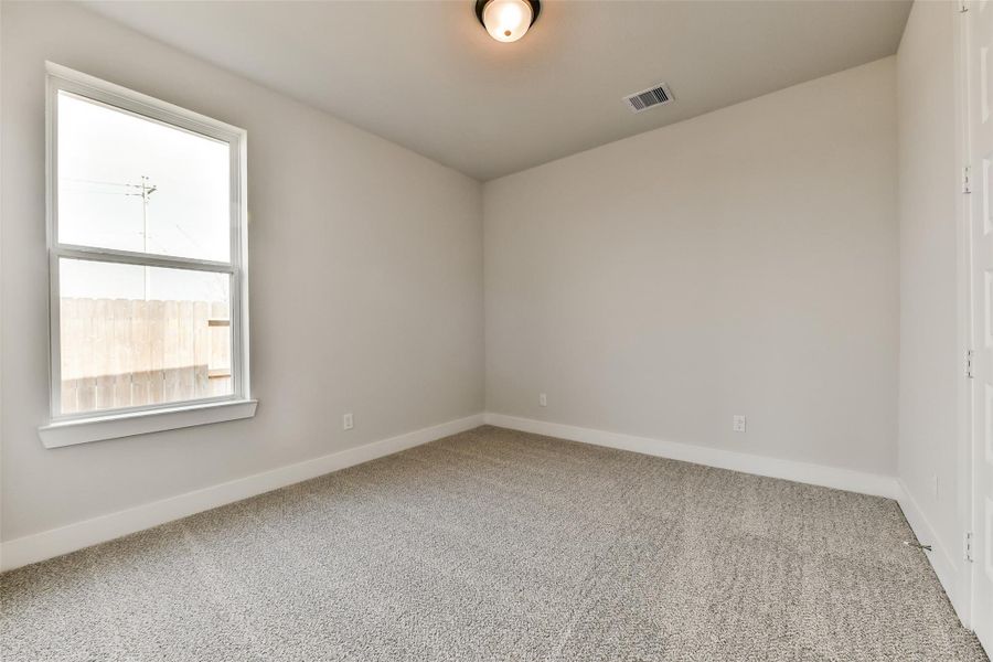 Spacious, unfurnished interior of a new home in , Texas City (Image 29).