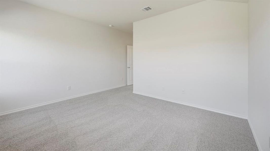 Spacious, unfurnished interior of a new home in Frontier Pointe, Princeton (Image 24).