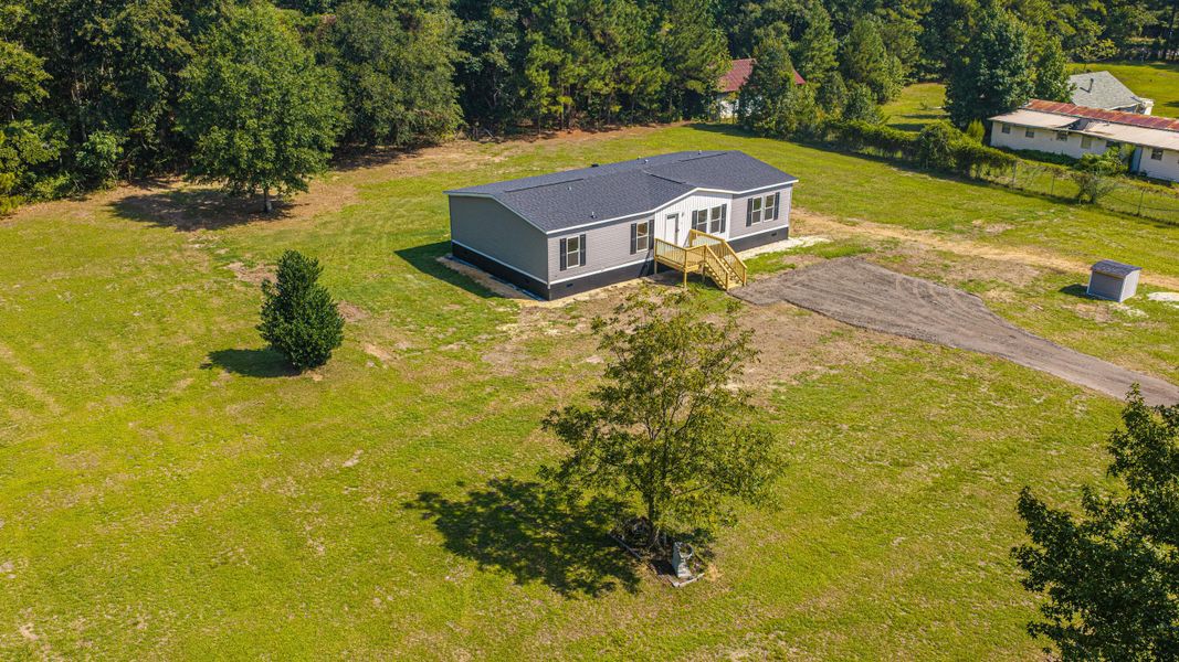 Image 101 of a home in .