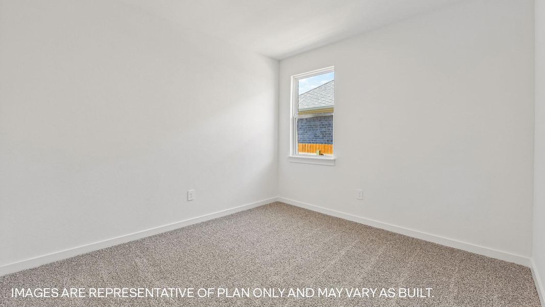Spacious, unfurnished interior of a new home in Rosenbusch Ranch, Leander (Image 36).