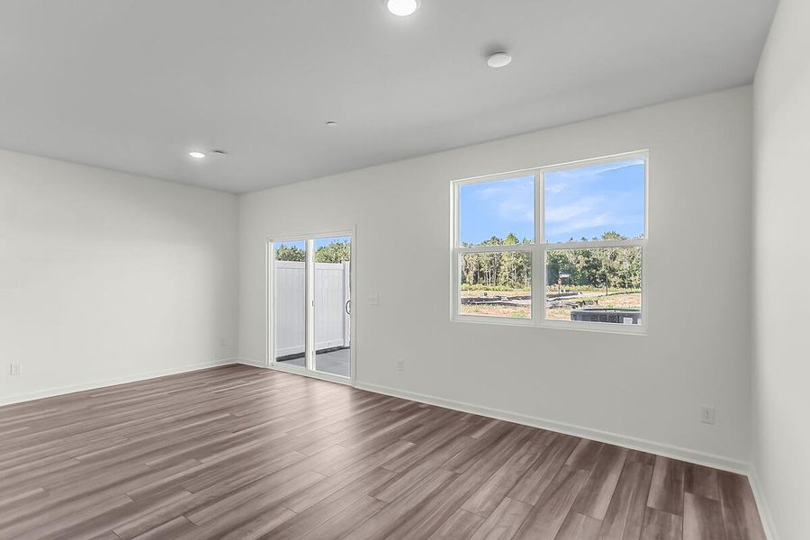Spacious, unfurnished interior of a new home in Halstead, Moncks Corner (Image 13).