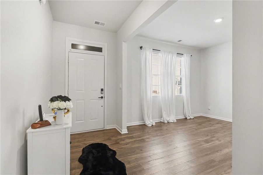 Spacious, unfurnished interior of a new home in , Dallas (Image 23). Spacious, unfurnished interior of a new home in , Dallas (Image 23).