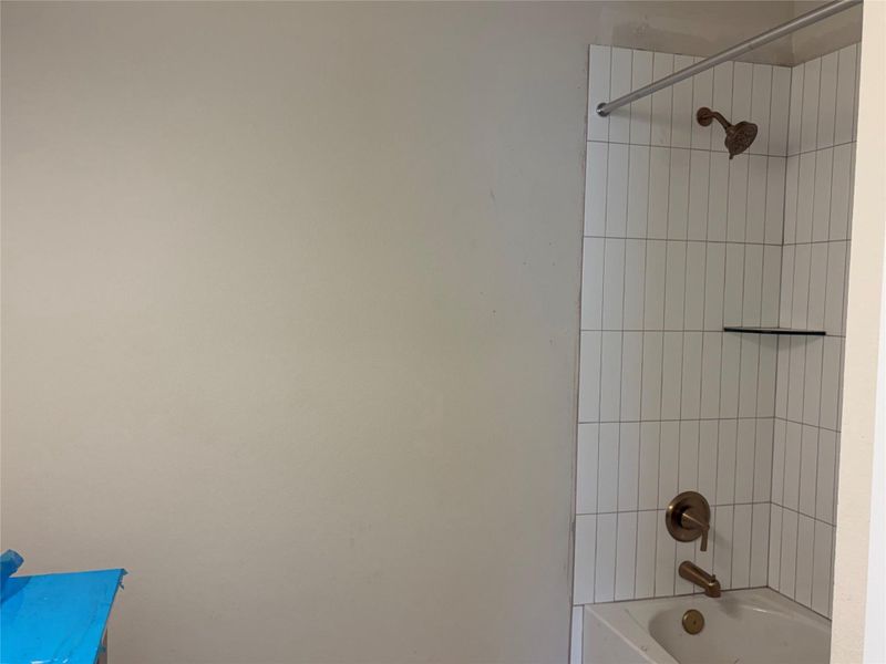 Close-up of interior finishes inside a home in La Cima, San Marcos (Image 8).