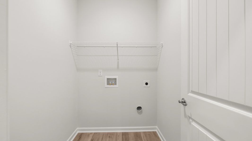 Representative unfurnished interior of a home built from the Elle by D.R. Horton in Fairway 17 at Mirror Lake, Villa Rica (Image 35). Representative unfurnished interior of a home built from the Elle by D.R. Horton in Fairway 17 at Mirror Lake, Villa Rica (Image 35).