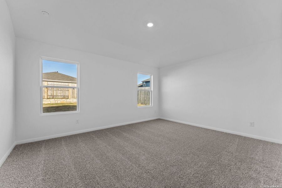 Spacious, unfurnished interior of a new home in Paramount, Kyle (Image 16).
